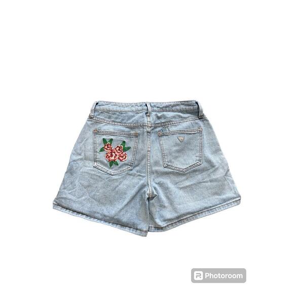 GUESS? Jean High Rise Blue Jean Shorts Embroidered Roses Size 26 - Picture 2 of 7